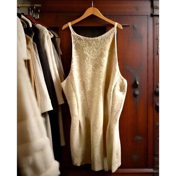 Vince Camuto Dresses & Skirts - Vince Camuto Cream Lace Sheath‎ Dress Sz S NWOT Cocktail Wedding Guest